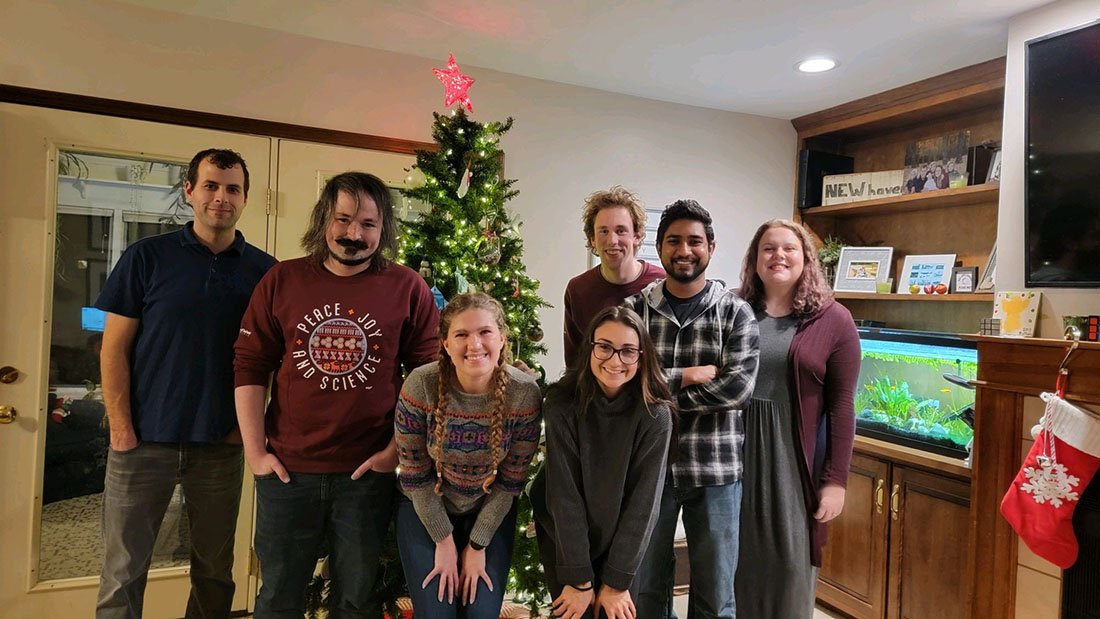 The Hanna Group lab during Christmas.