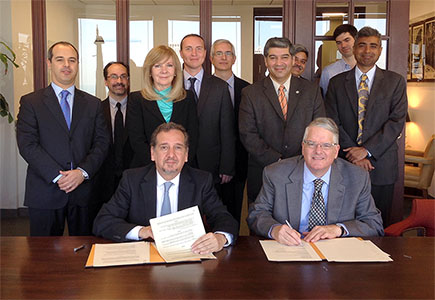 Front row, left to right: Minister L. Barañao; Dean Jeff Roberts Second Row, L to R: Marcelo Suarez Salvia (Arg. consul general in Chicago); Engineer Agueda-Menvielle (Arg. ministry of Sci, Tech and Innovative Prod); R. Claudio Aguilar Third row, L to R: Pablo Zavattieri; Marcial Gonzalez; Arvind Raman Fourth row, L to R: Ariel de la Fuente; Ananth Iyer; Gustavo Petri.