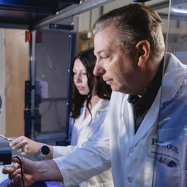Andrew Mesecar in his lab