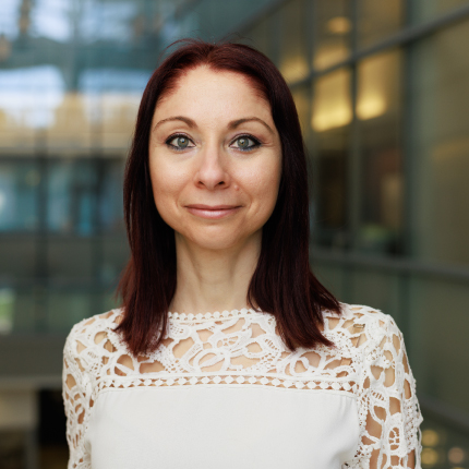Headshot of Beatriz Castro