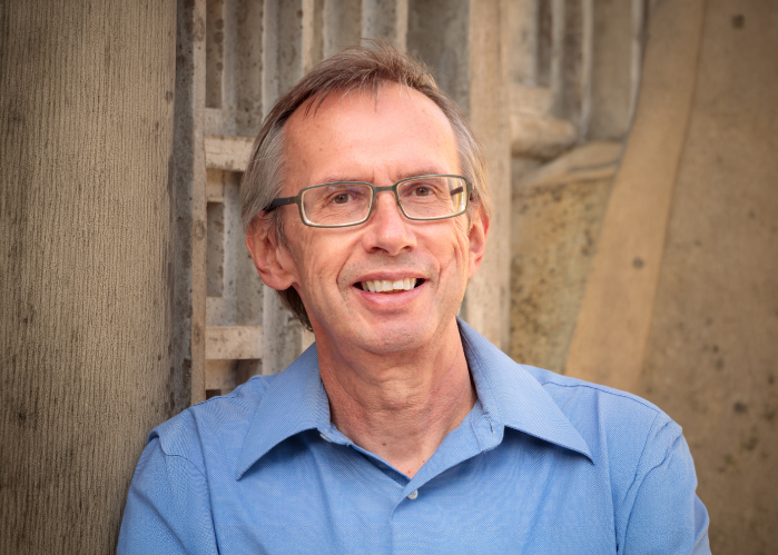 Headshot of Daniel Suter